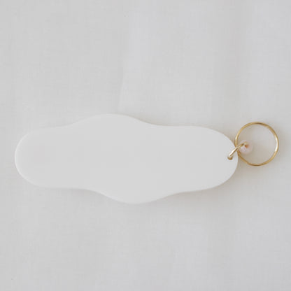 take a walk keychain 〈blossoms leading the way〉