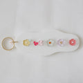 take a walk keychain 〈blossoms leading the way〉