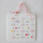 wall bijoux 〈blossoms leading the way〉